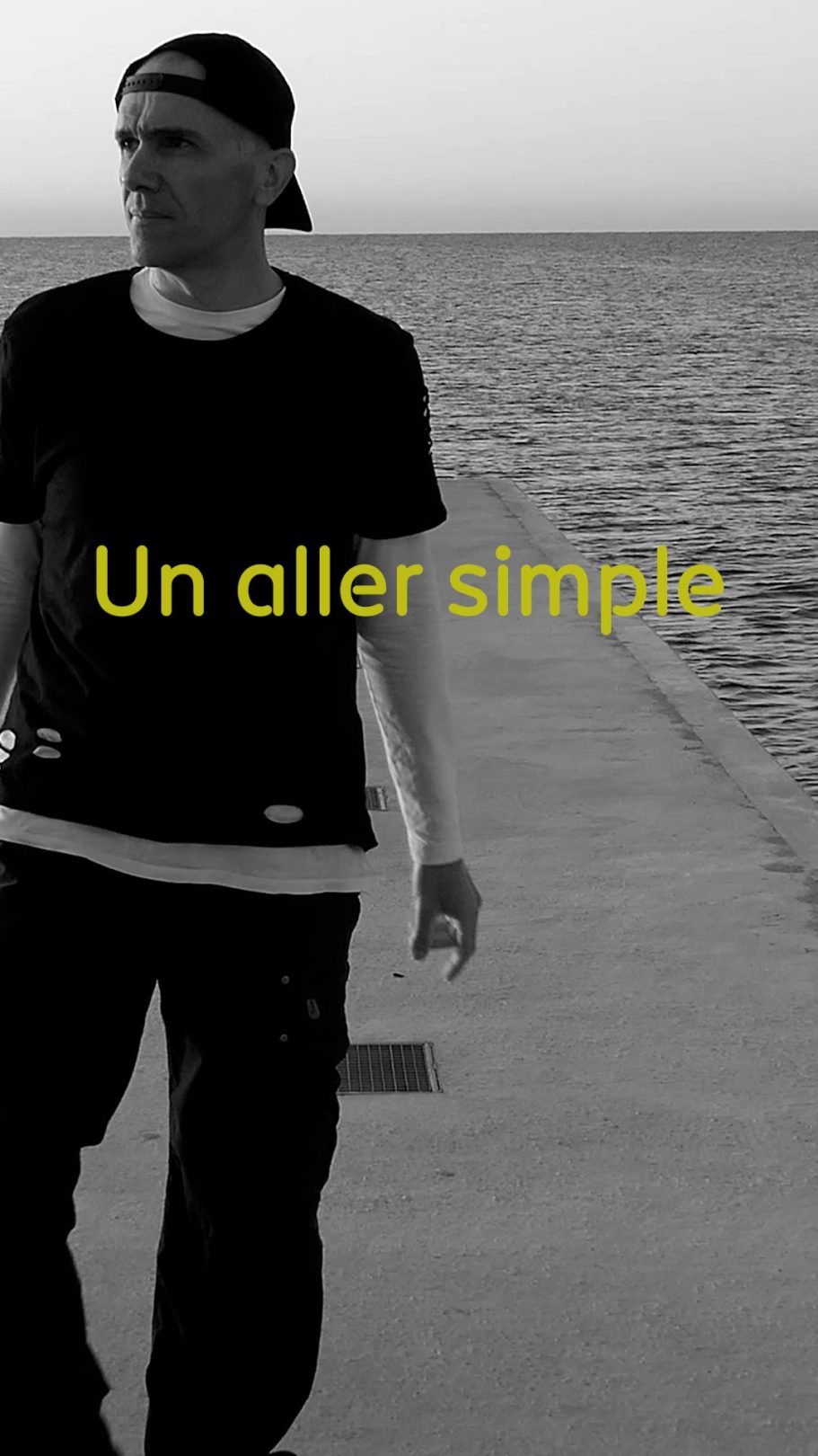 Texte sur fond vert : "OCTMPO" et "Un aller simple" en dessous.